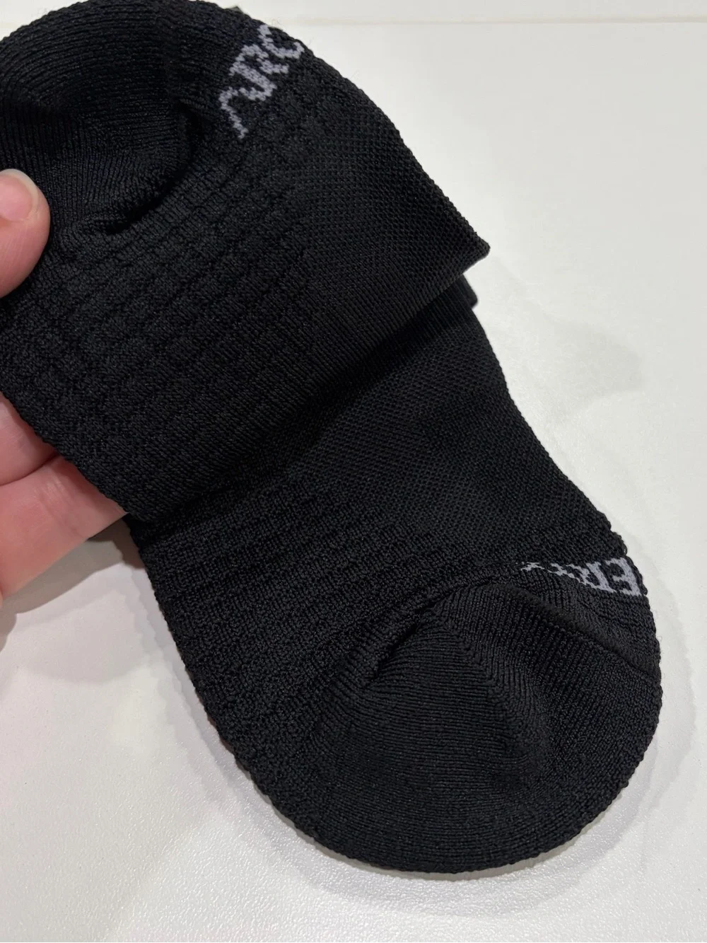 Arc’teryx Men's Large Synthetic Low Cut Sock Black NWT Cushioned Breathable